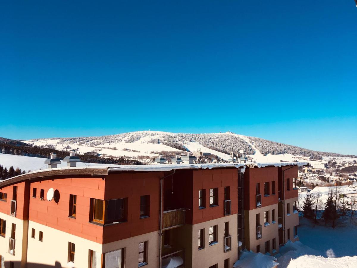 Apartman Alfa Klinovec Loučná pod Klínovcem Exteriör bild